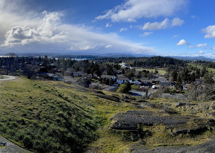 Highrock Park High Rock Park Esquimalt Looking due East and West : r/VictoriaBC photo