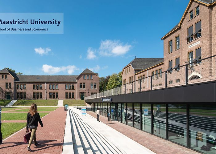 Maastricht University Virtual UM background for Zoom and Teams - Maastricht University photo