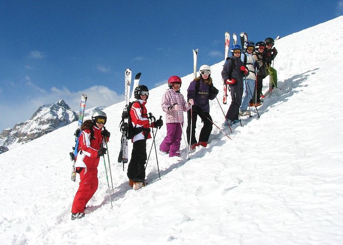 Serre Chevalier Monêtier Ski School ▷ Ski Camp "Pro Rider" for Teens (8-14 y.) from 42 € - Serre ... photo