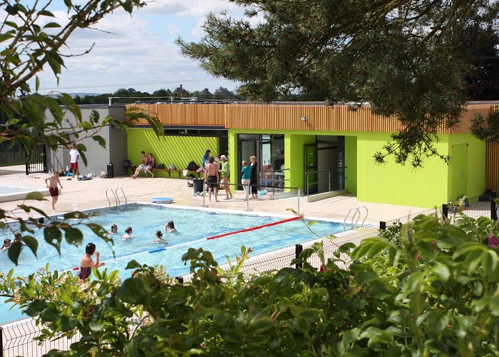 Lassay les Chateaux PISCINE DE LASSAY-LES-CHATEAUX (Lassay-les-Châteaux) | Tourism ... photo