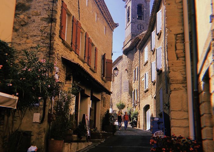 Place de l'Horloge Things to Do in Châteauneuf-du-Pape in 2024 | Expedia photo