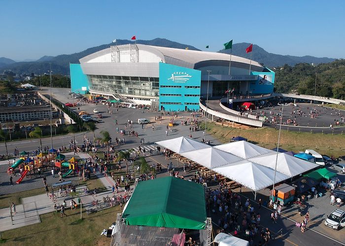 Arena Sábado, domingo e segunda serão de shows, baile e eventos ... photo