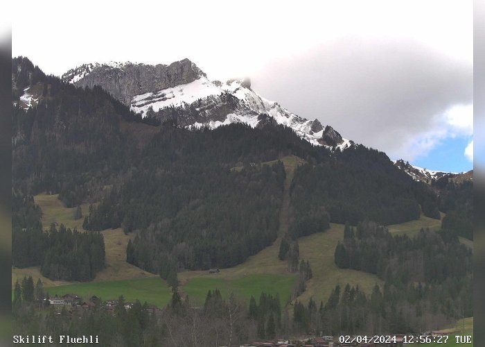 Skilift Dorf Windy: Webcams - Fluhli › South-West: LU - Skigebiet - Blasen photo