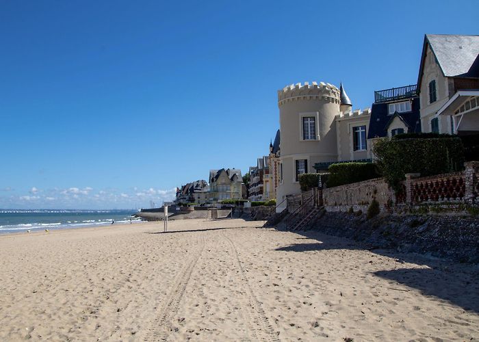 Trouville Beach Les Planches and the beach - Trouville-sur-Mer Tourist Office photo