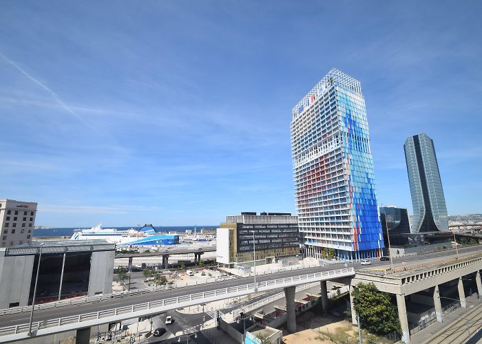 Gare d'Arenc Tour La Marseillaise | Euromediterranée photo