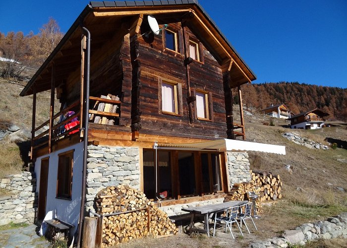 Tele Jorasse Vacation Homes near Winterhorn-O Ski Lift, Hospental: House ... photo