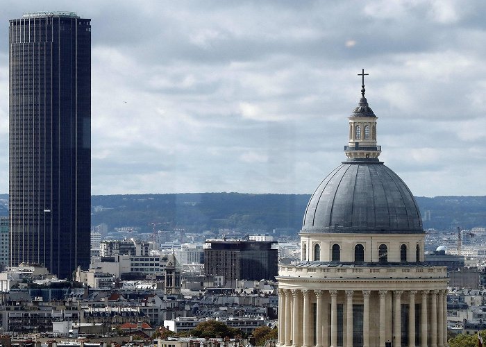 Galeries Lafayette Montparnasse A Defense of the Ugliest Building in Paris | The New Yorker photo