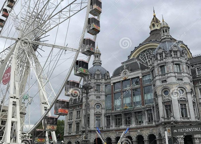 Parking Rubens Antwerp ferris wheel editorial photo. Image of antwerp - 104157566 photo