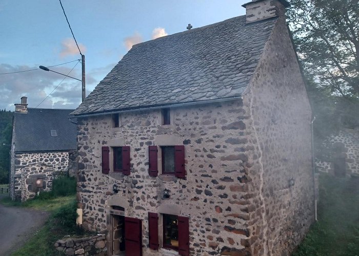 Maison de la Faune Neussargues en Pinatelle Vacation Rentals & Homes - Auvergne-Rhône ... photo