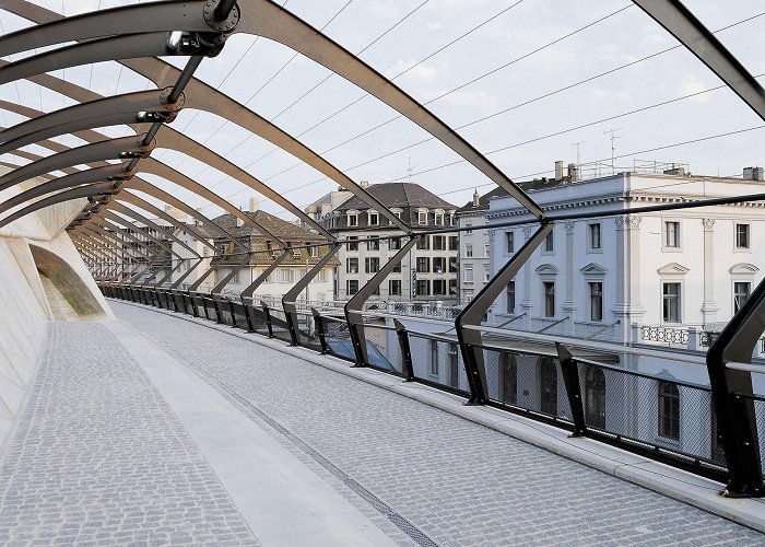 Zürich Stadelhofen Stadelhofen Station / Zurich (Gallery) - Santiago Calatrava ... photo