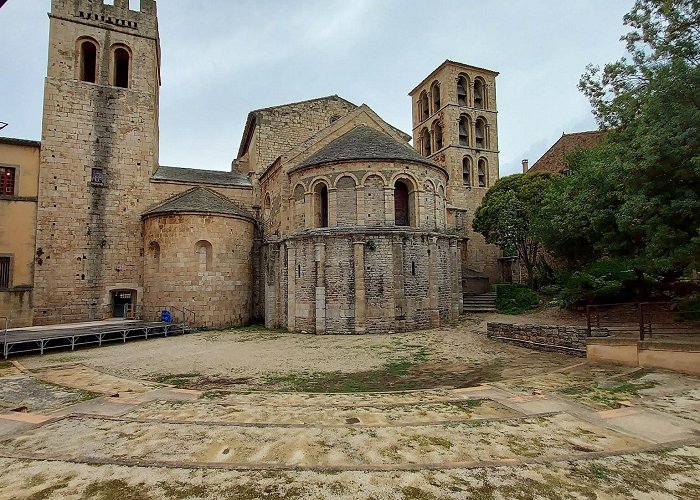 Caunes-Minervois photo