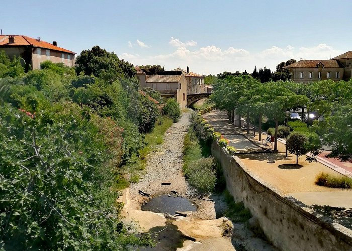 Caunes-Minervois photo