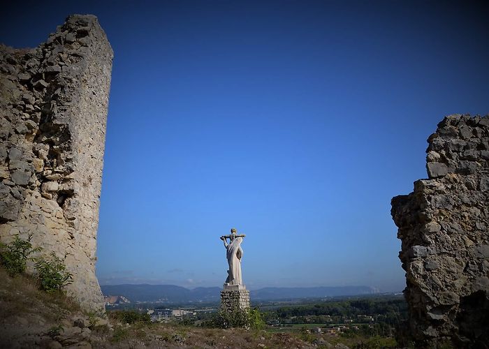 Chateauneuf-du-Rhone photo