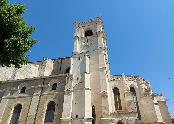 L'Isle-sur-la-Sorgue photo