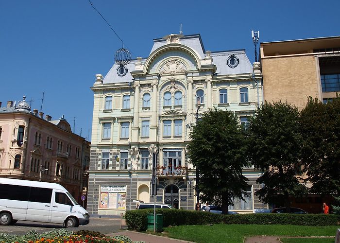 Chernivtsi photo