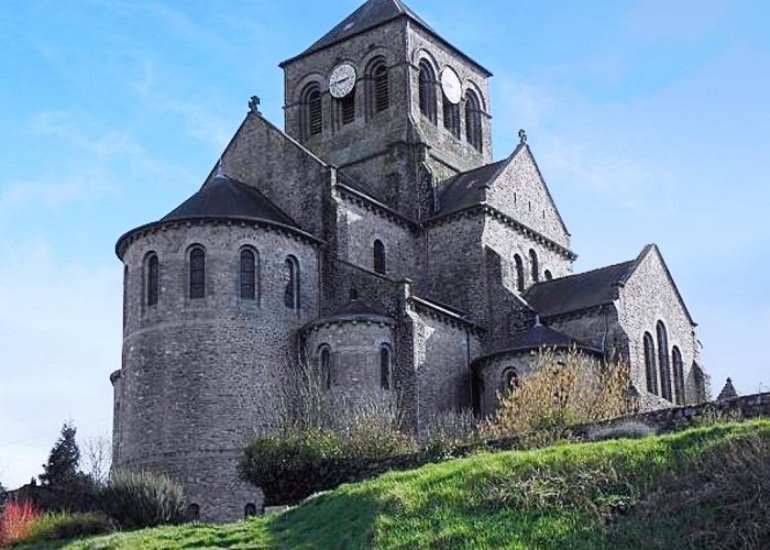 Saint-Aubin-du-Cormier photo