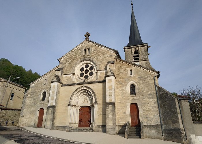 Ancy-le-Franc photo