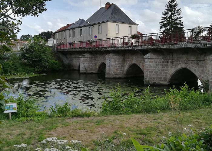 Montfaucon-Montigne photo