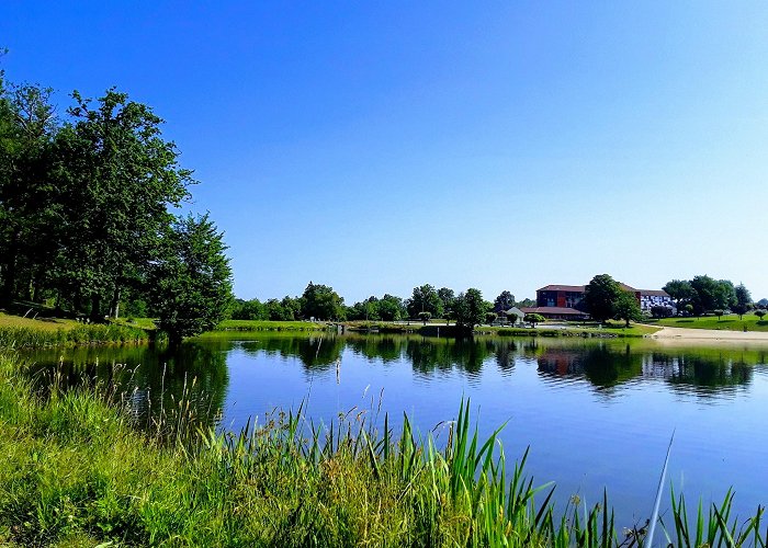 Chateauneuf-la-Foret photo