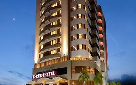 E-Red Hotel Kuantan Exterior photo