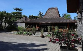 Amata Borobudur Resort Magelang Exterior photo