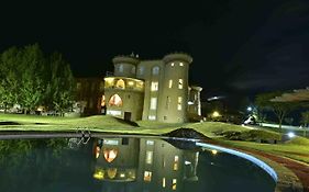 Tafaria Castle And Country Lodge Nyeri Exterior photo