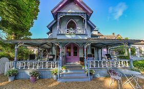 Bed and Breakfast Narragansett House à Oak Bluffs Exterior photo