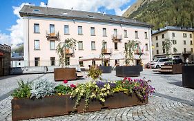 Hotel Bb Garni Motta à Airolo Exterior photo