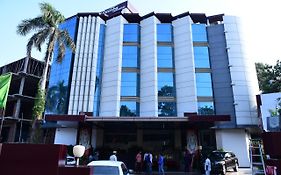 Hotel Ravisha Continental Prayagraj Exterior photo