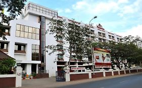 Hotel Breeze Residency à Tiruchirappalli Exterior photo