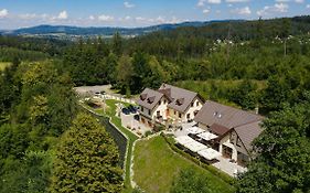 Hotel Penzion Na Kraji Lesa à Valašské Meziříčí Exterior photo