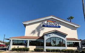 Baymont By Wyndham Mcallen Pharr Exterior photo