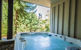 Steps From The Village With Private Hot Tub By Harmony Whistler Exterior photo