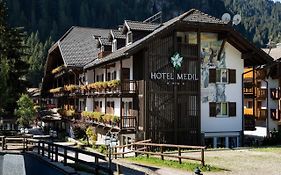 Hotel Medil Campitello di Fassa Exterior photo