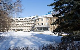 Vozdvizhenskoe Park Hotel Avangard Exterior photo