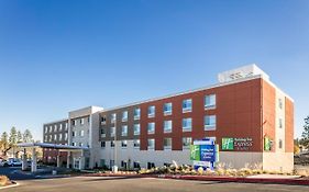 Holiday Inn Express & Suites - Bend South, An Ihg Hotel Exterior photo