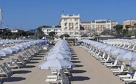 Grand Hotel Cesenatico Exterior photo