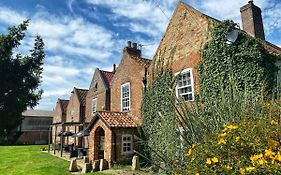 The Leagate Inn Coningsby Exterior photo