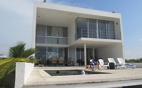 Designer'S House Beach Front Superb Ocean View Hi Speed Wifi Telchac Puerto Exterior photo