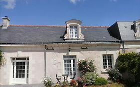 Le clos des augers, chambres d'hôtes et roulotte Azay-sur-Cher Exterior photo