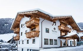 Sepp & Hannis Suiten Im Dorf Neustift im Stubaital Exterior photo