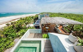 Luxury Beachfront Villa In Sian Kaan Tulum Exterior photo