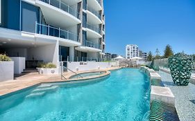 Hotel Oceans Mooloolaba Exterior photo