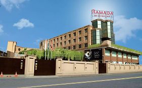 Hôtel Ramada By Wyndham Multan Exterior photo