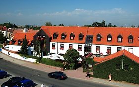 Park Hotel Průhonice Exterior photo