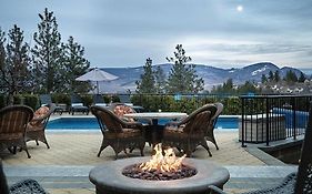 Bed and Breakfast Under The Tree - Bed & Breakfast à Kelowna Exterior photo