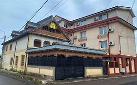 Hotel Hanul Izvor à Galaţi Exterior photo