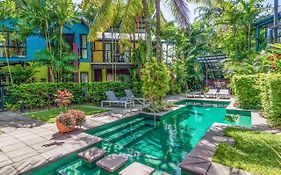 Dreamcatcher Beach-Side Apartments Port Douglas Exterior photo