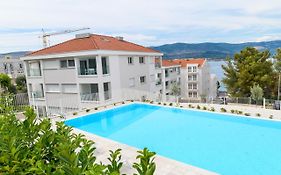 Malo More Resort Trogir Exterior photo