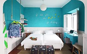 Auberge de jeunesse Chill In Ericeira Surf House Room photo